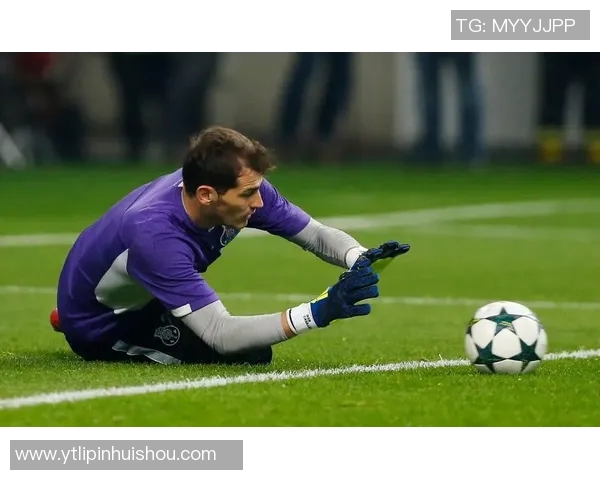 全球足球巨星外号大全:从小跳蚤到天神射手的绰号背后故事